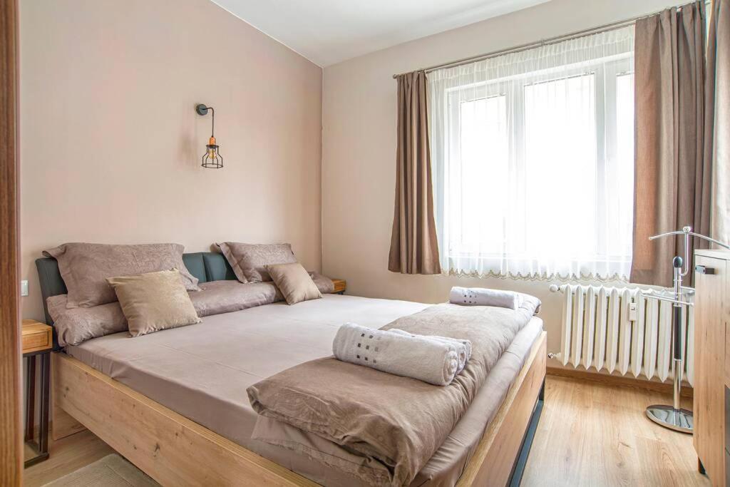 Elegant & Stylish 2 Bedroom Top Central Apartment Sofia Buitenkant foto