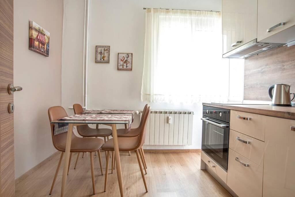 Elegant & Stylish 2 Bedroom Top Central Apartment Sofia Buitenkant foto